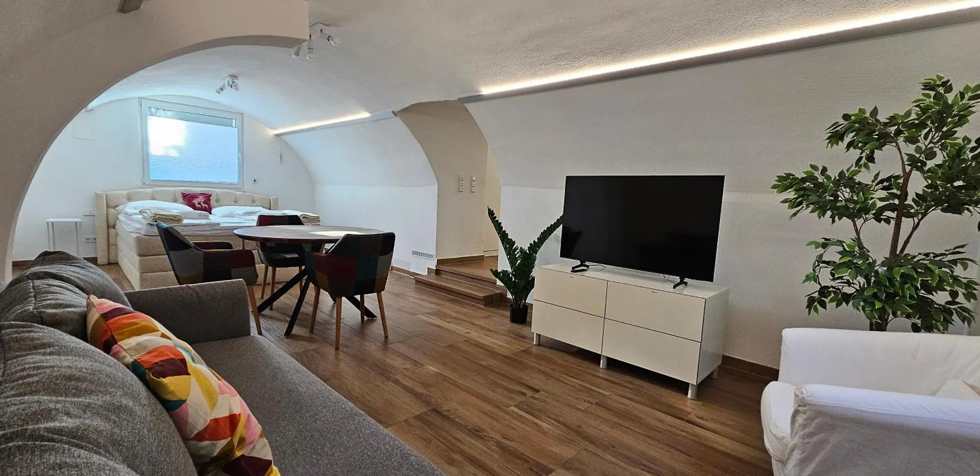 The Modern Cave Lodge Stuttgart